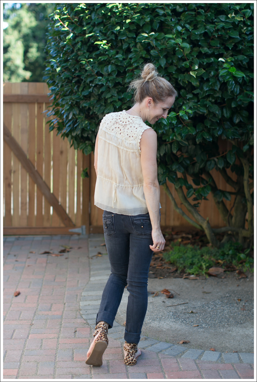 1BlogBCBGCreamCrochet20 8 12Jeans-2n