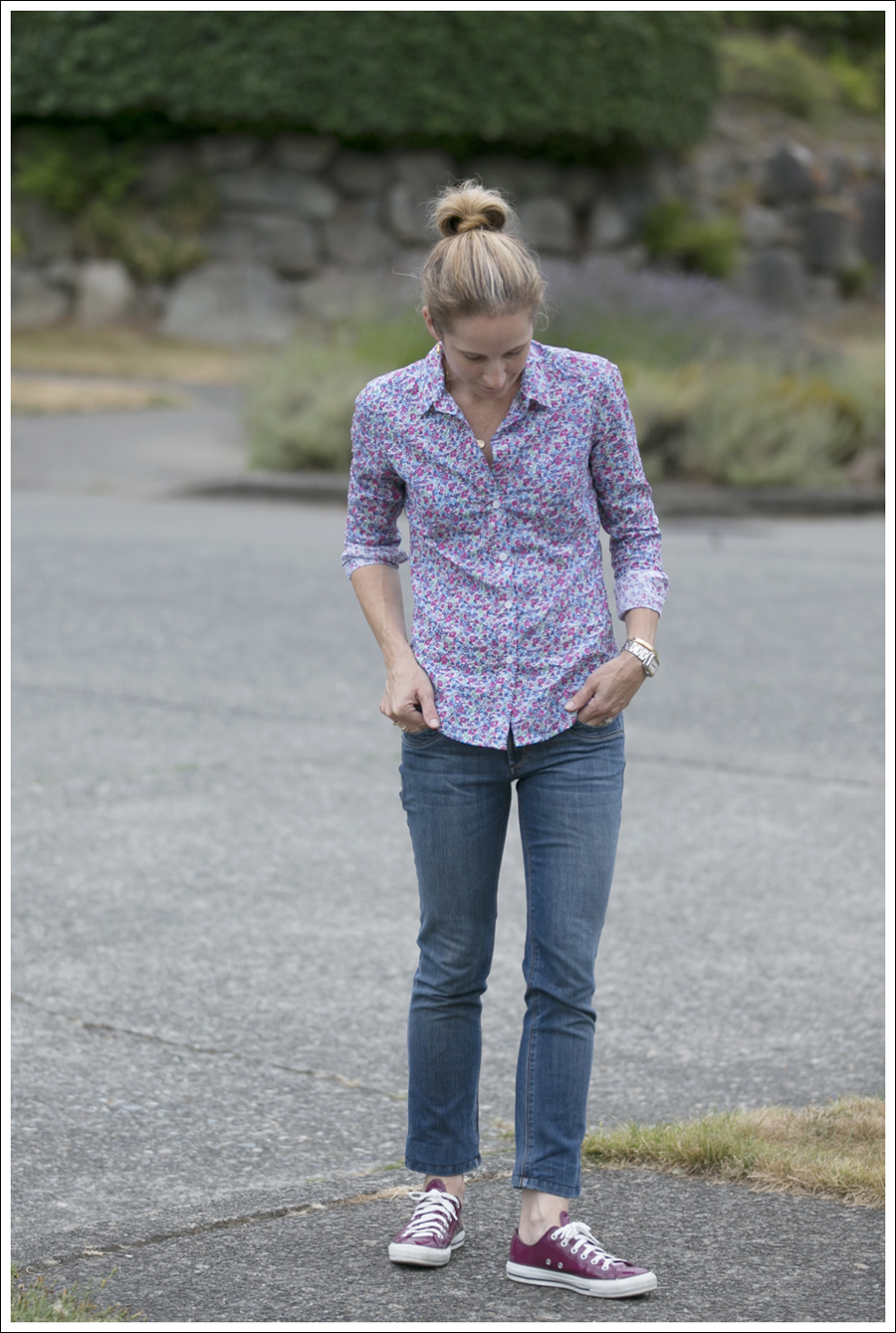 blogFloralTopMagentaConverse-1