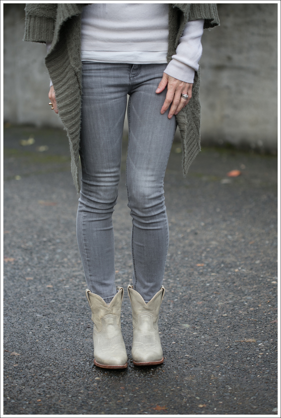 Blog Design History Cardigan Joes Jeans Frye Booties-2