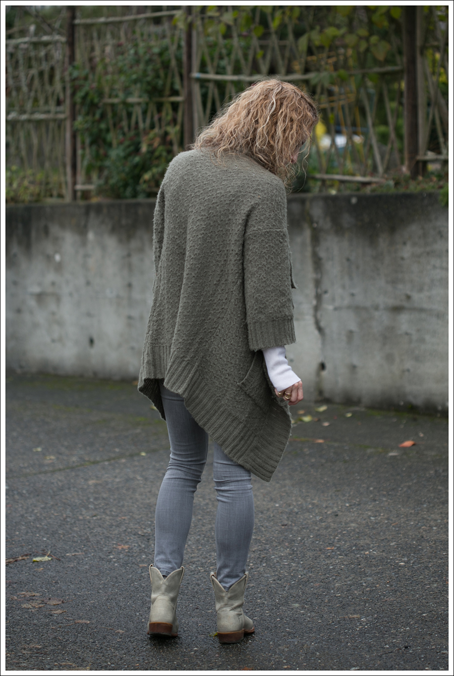 Blog Design History Cardigan Joes Jeans Frye Booties-4