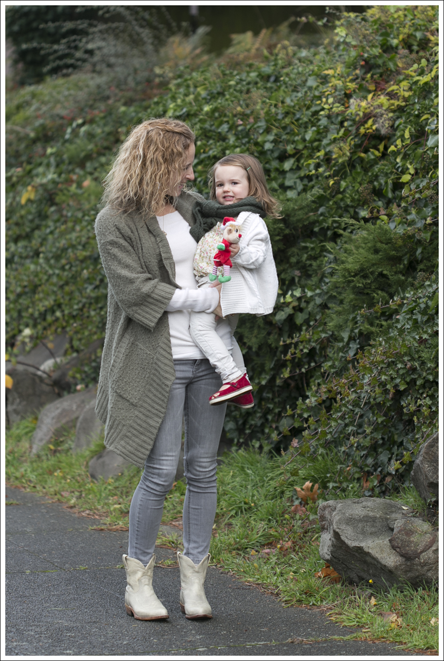 Blog Design History Cardigan Joes Jeans Frye Booties-9