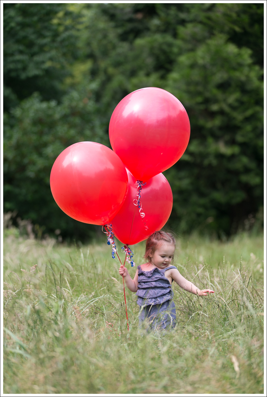 Blog Maya89wksBalloons-2