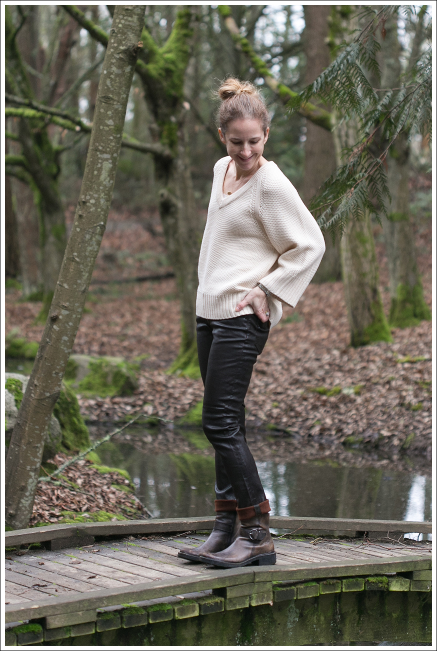 Blog Zara Sweater Goldsign Leather Pants Booties-4