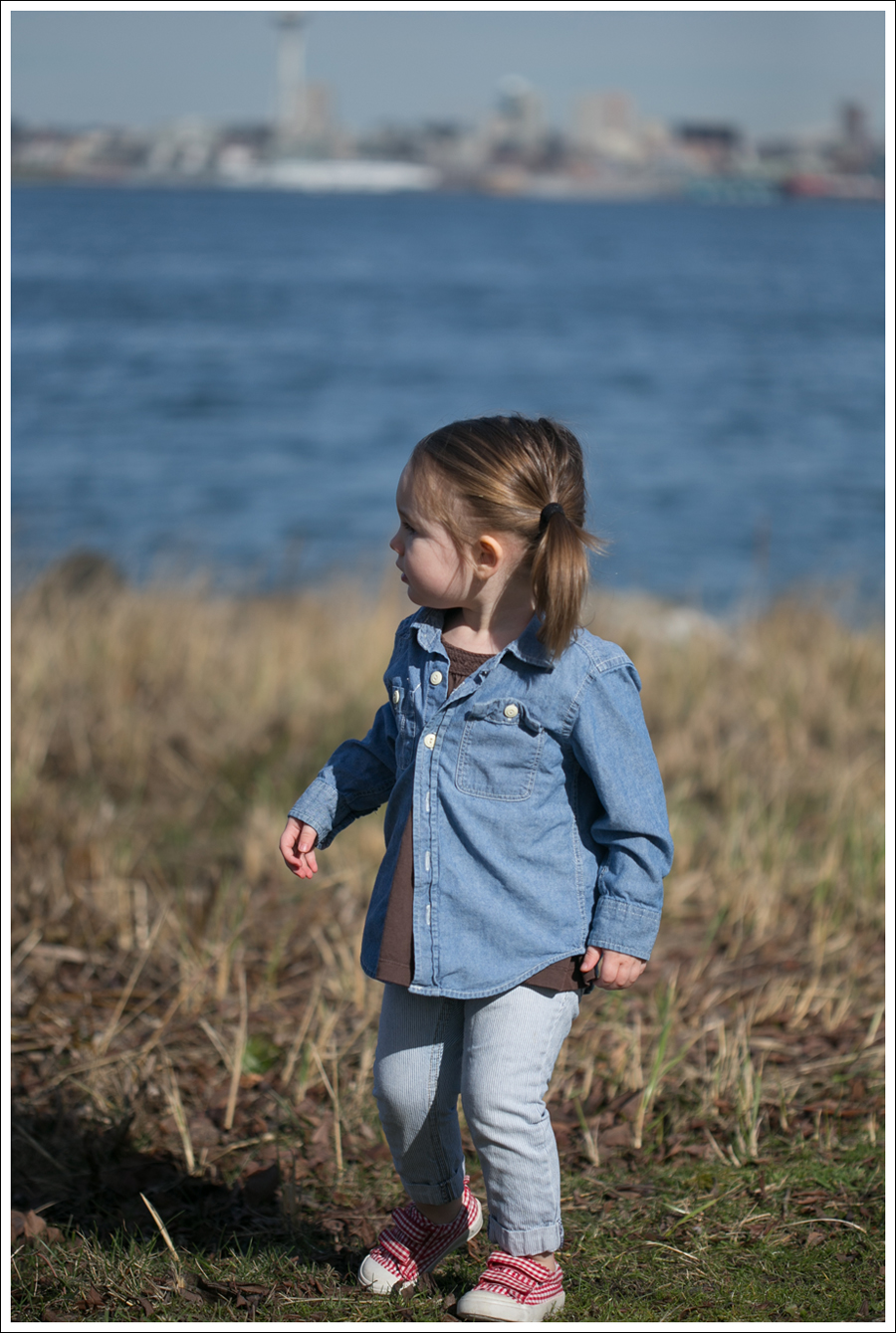 Blog Gap Shirt Black Orchid Ikat Jeans Leopard Flats-6