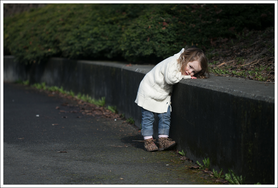 Blog HM Sweater Mother Rascal Cuff Jeans Converse-11