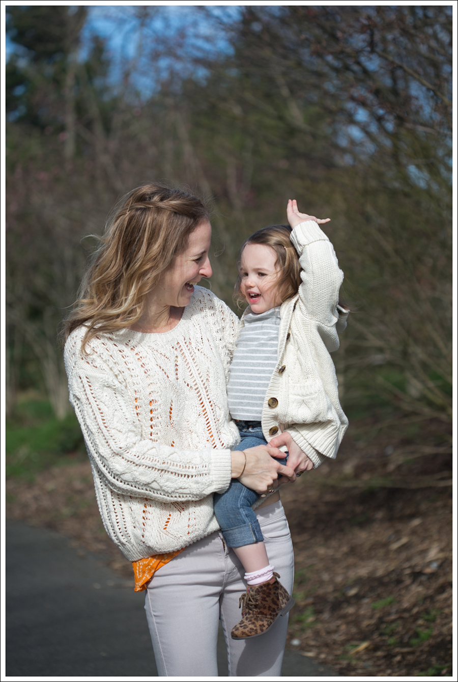 Blog HM Sweater Mother Rascal Cuff Jeans Converse-6