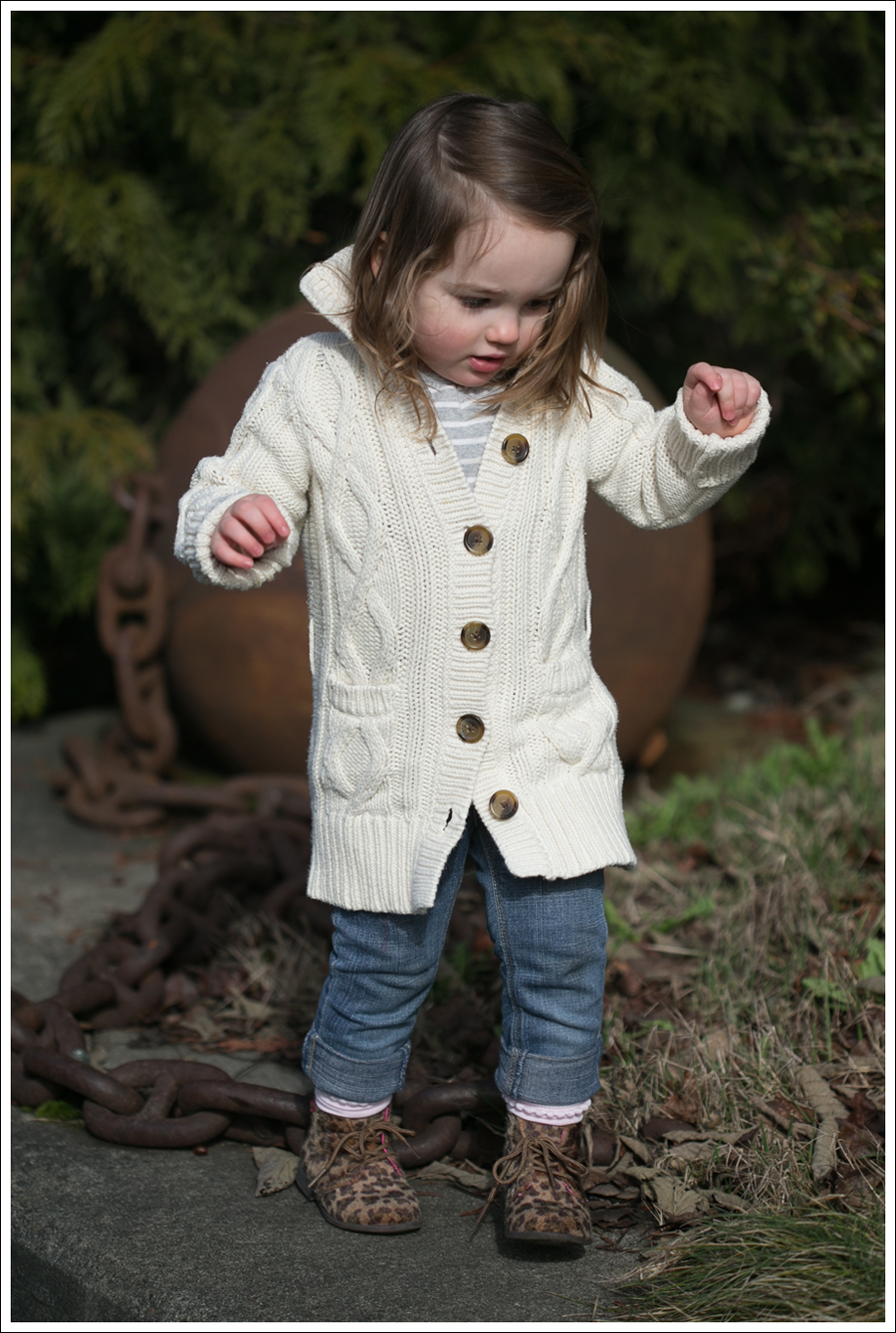 Blog HM Sweater Mother Rascal Cuff Jeans Converse-9