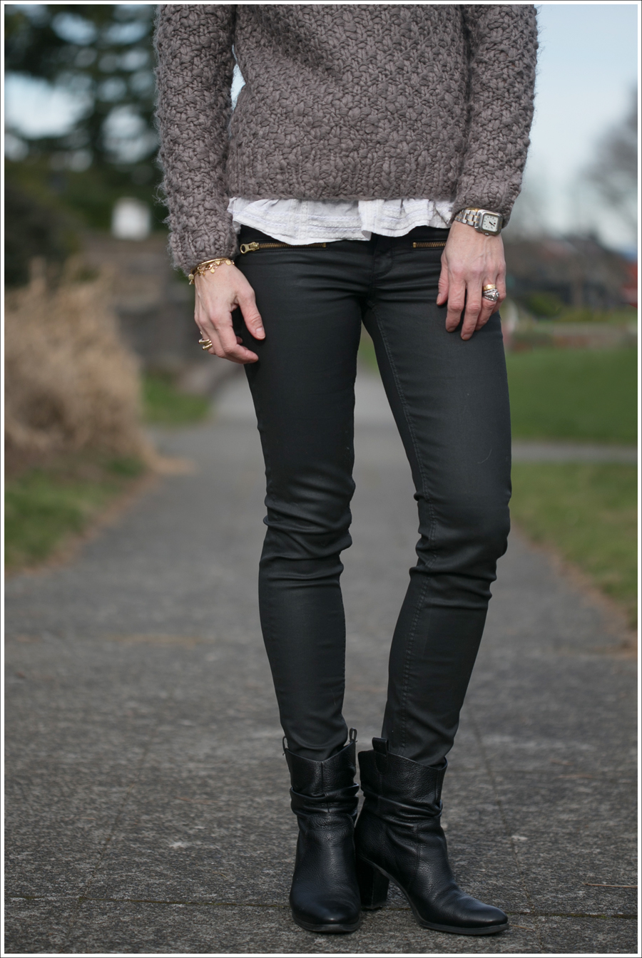 Blog Vivienne Tam HM Circa Joan David Booties-3