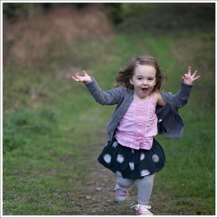 Blog Banana Republic Sweater Current Elliott Boyfriend Jeans Converse-10