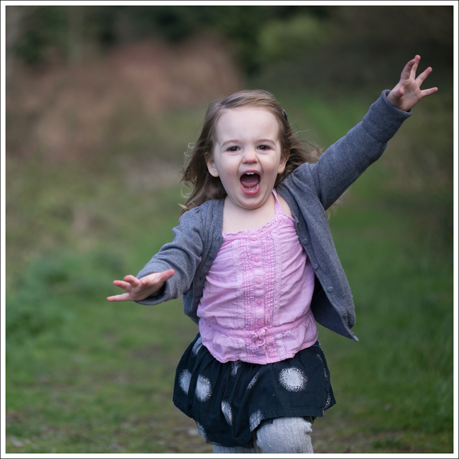 Blog Banana Republic Sweater Current Elliott Boyfriend Jeans Converse-12