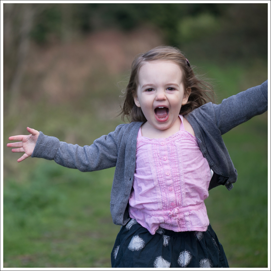 Blog Banana Republic Sweater Current Elliott Boyfriend Jeans Converse-13