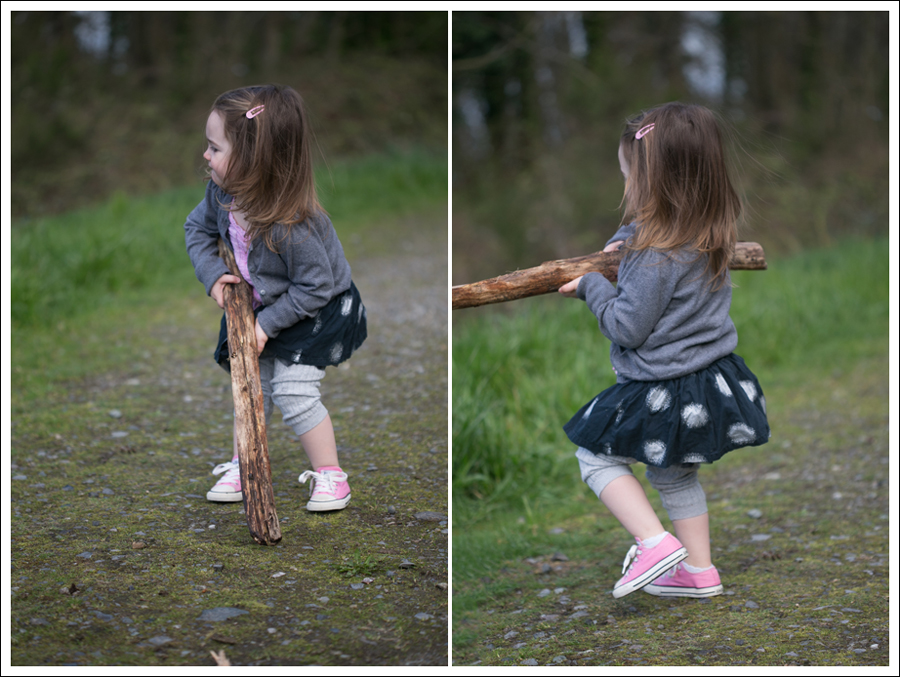 Blog Banana Republic Sweater Current Elliott Boyfriend Jeans Converse-6