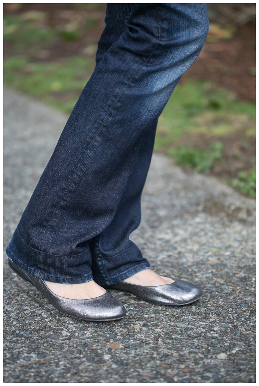 Blog Black Outfit with Pewter Flats-1