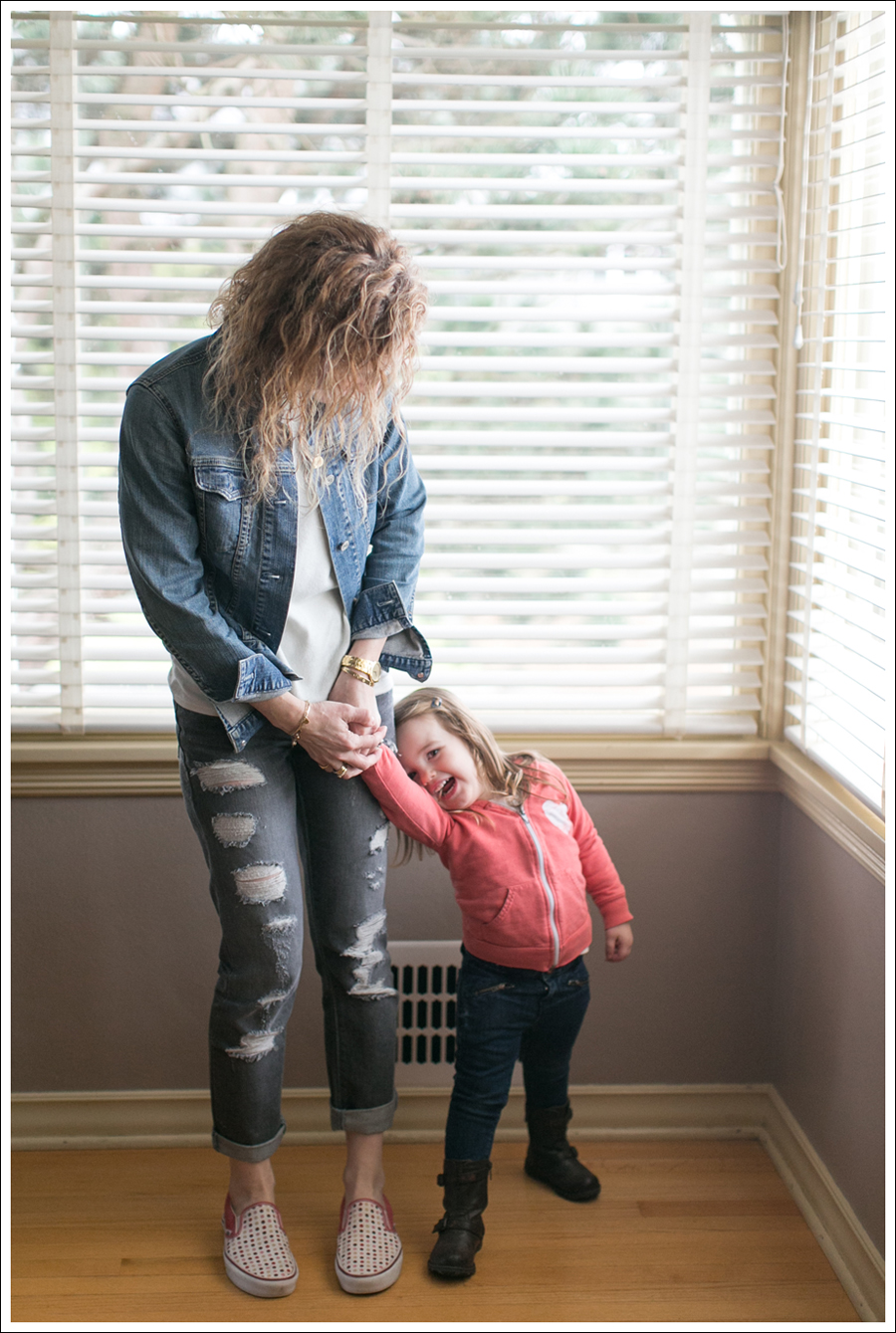 Blog Gap Jean Jacket Destroyed Levis Polkadot Vans-3