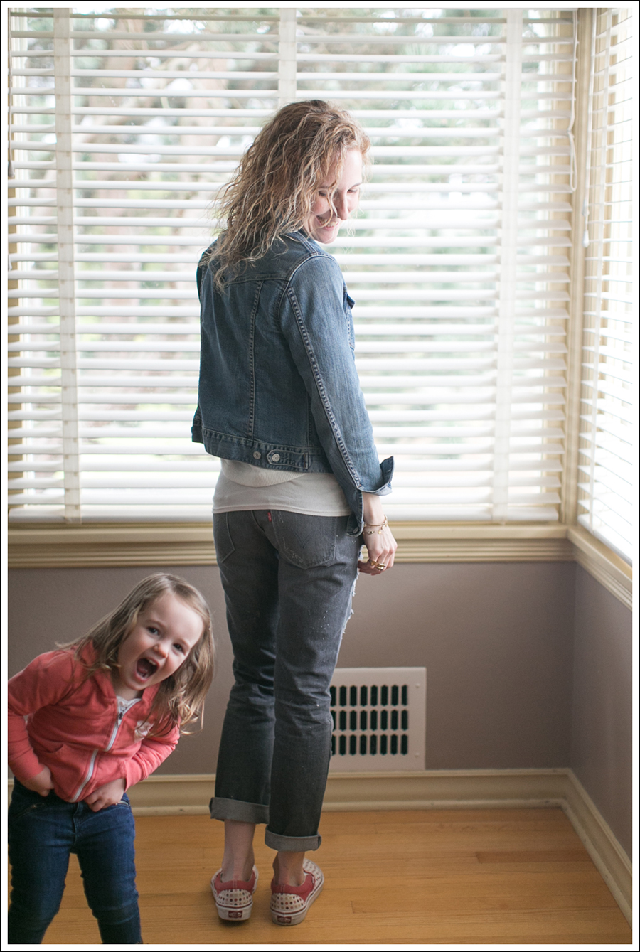 Blog Gap Jean Jacket Destroyed Levis Polkadot Vans-5