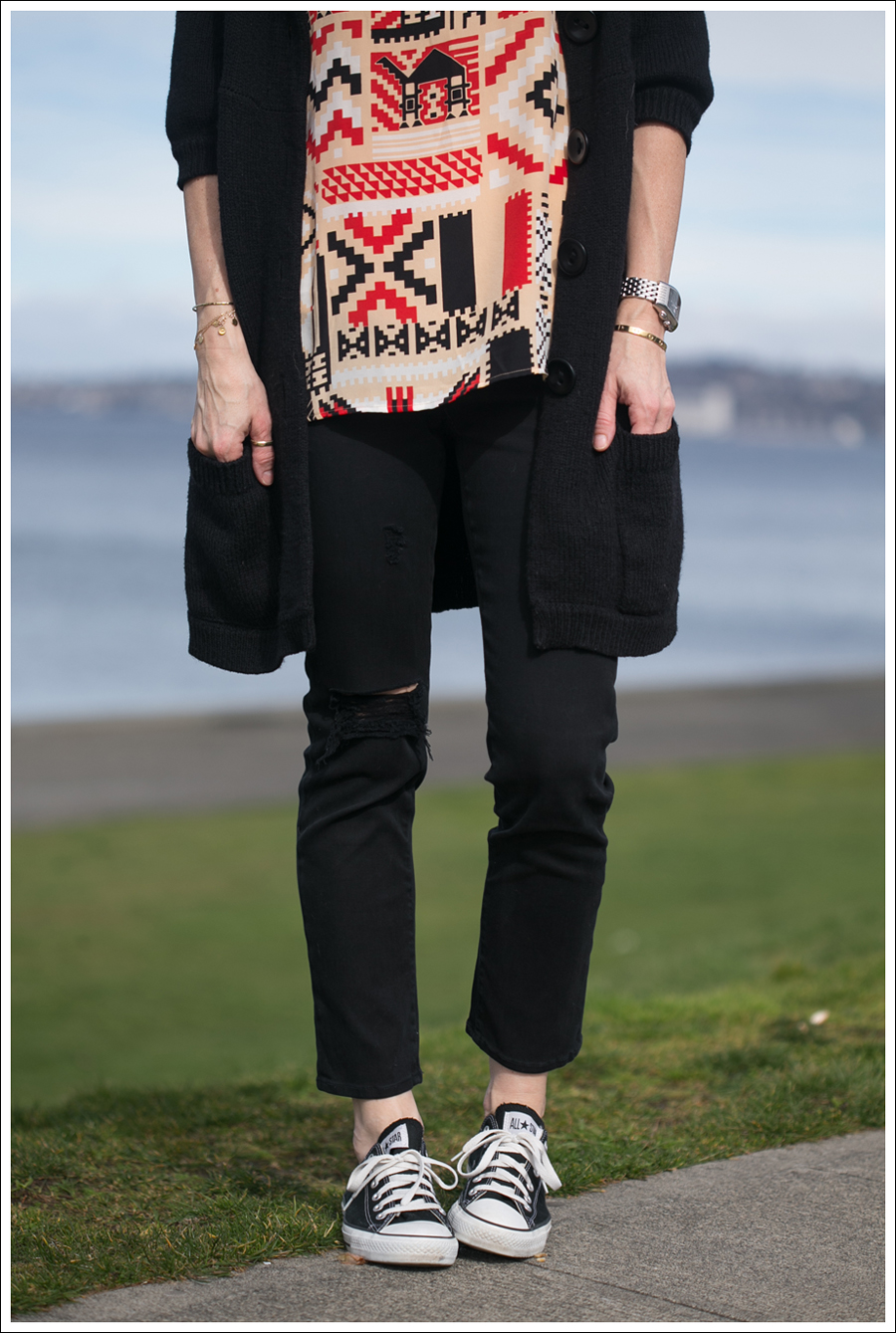 Blog Vince Sweater CoreyLynnCalter Top Goldsign Jeans Converse-2