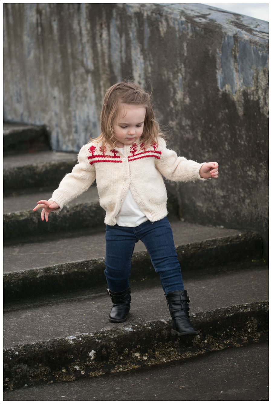 Blog Vince Sweater CoreyLynnCalter Top Goldsign Jeans Converse-8