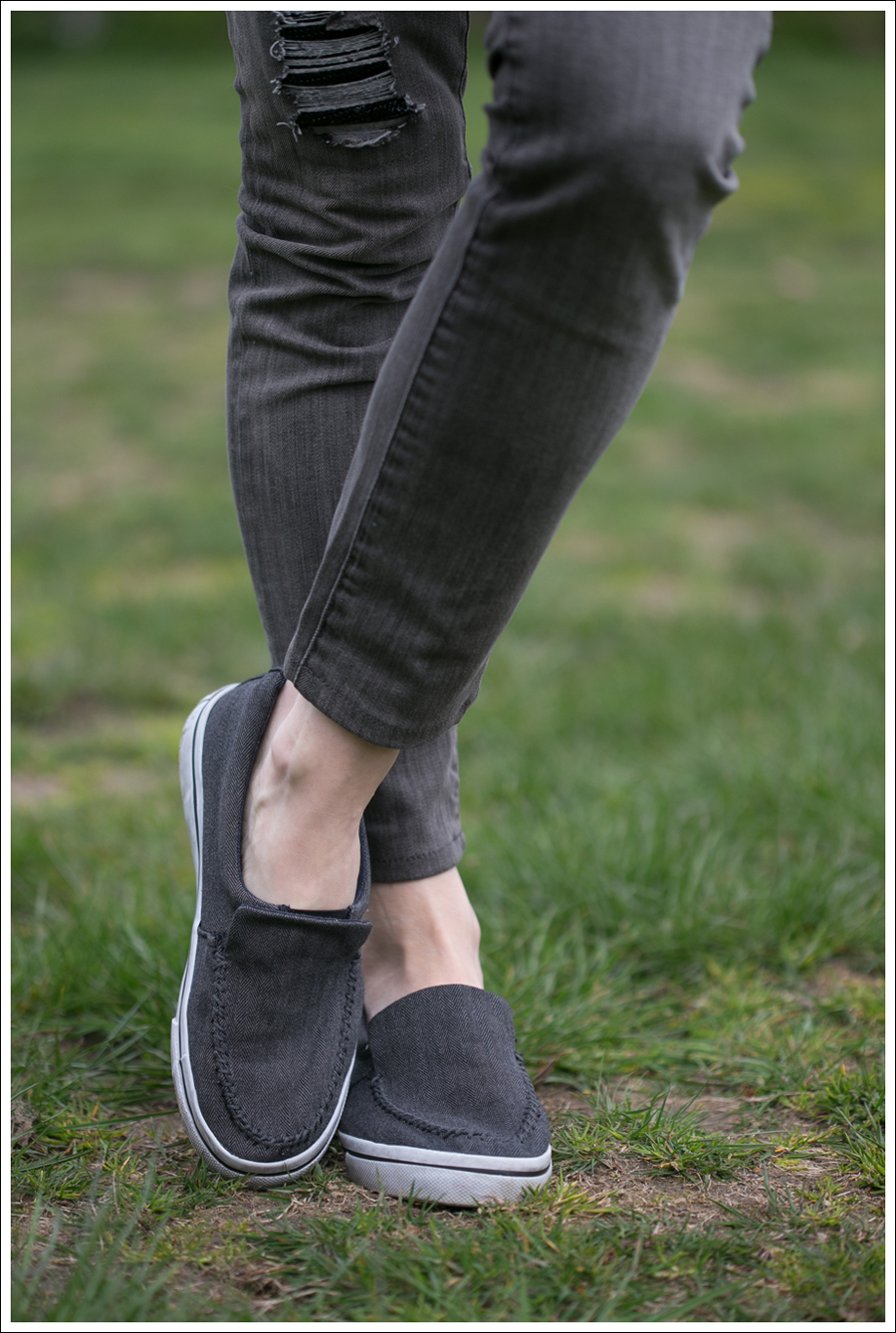 Blog BCBG Black Crochet Top Genetic Denim Destroyed Shane Airwalk-3