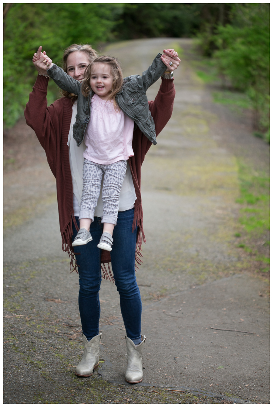 Blog Jamison Sweater Aqua Top J Brand Frye Carson Short-5