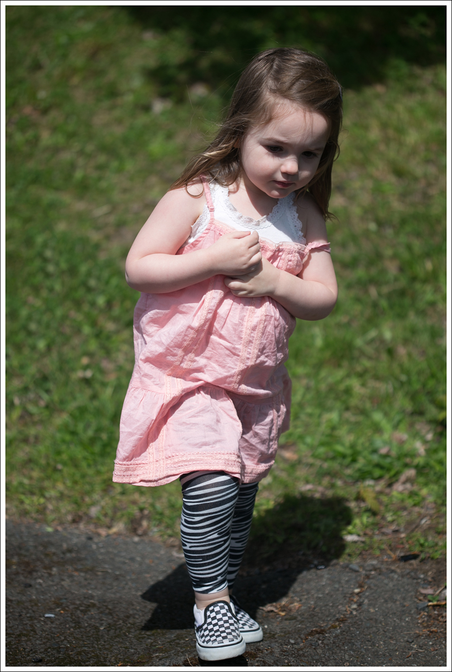 Blog Maya 133 weeks Coral Tank Zepra Pants Checked Vans-1