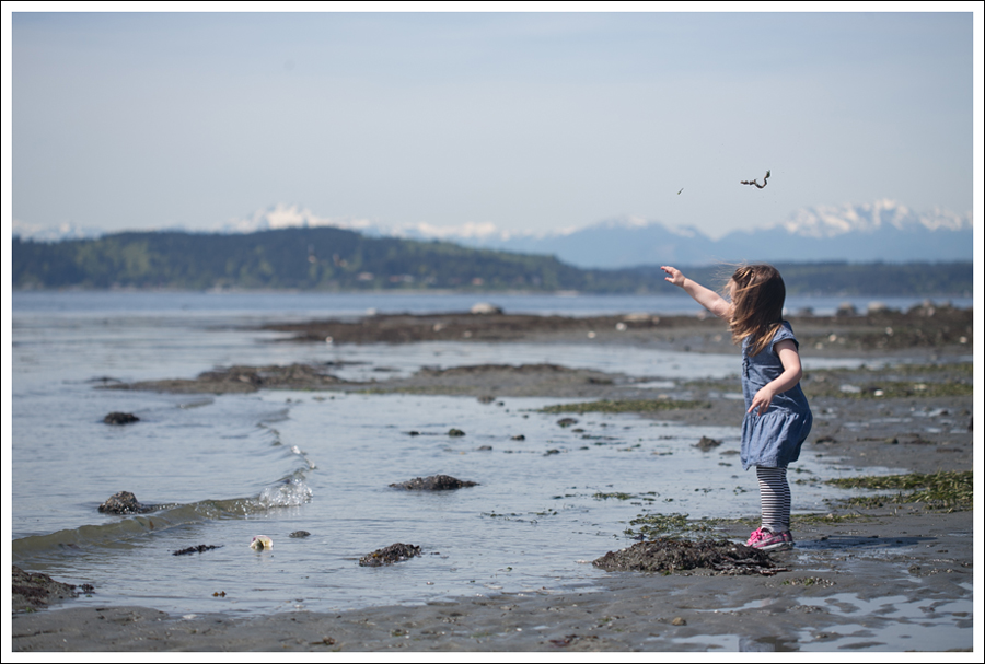 Blog Maya 134 weeks Gap Dress Leggings Converse-1