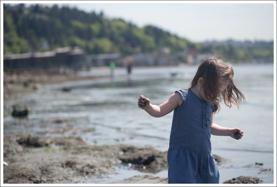 Blog Maya 134 weeks Gap Dress Leggings Converse-3