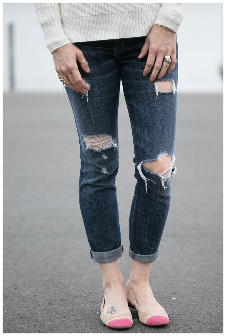 Blog Zara Button Back Sweater Destroyed Current Elliott Crop Skinny Leifnotes Flats-2