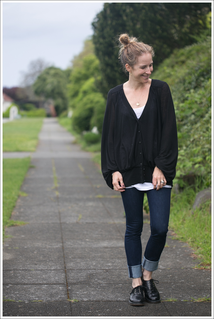 Blog Leifsdottir Cardigan J Brand High Rise Skinny Dr Martens-1