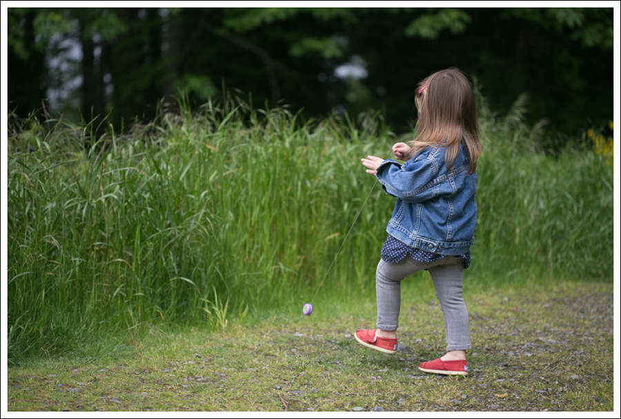 Blog Maya 135 weeks Levis Jacket Gray destroyed Gap Toms-2