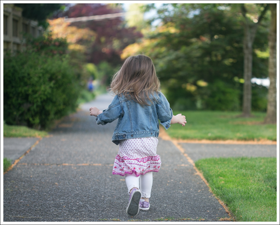 Blog Maya 136 Weeks Gap Jean Old Navy Dress Converse-5