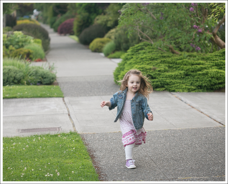 Blog Maya 136 Weeks Gap Jean Old Navy Dress Converse-6