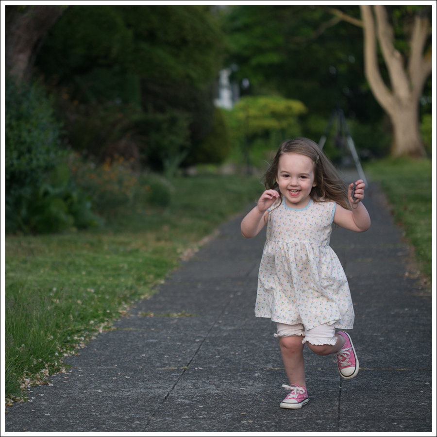 Blog Maya 136 weeks Vintage Dress B Nature Converse-2