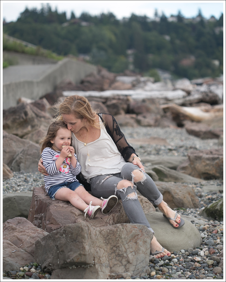 Blog ASTR Kimono HM Tank Current Elliott Skinny Destroyed Havaianas-5