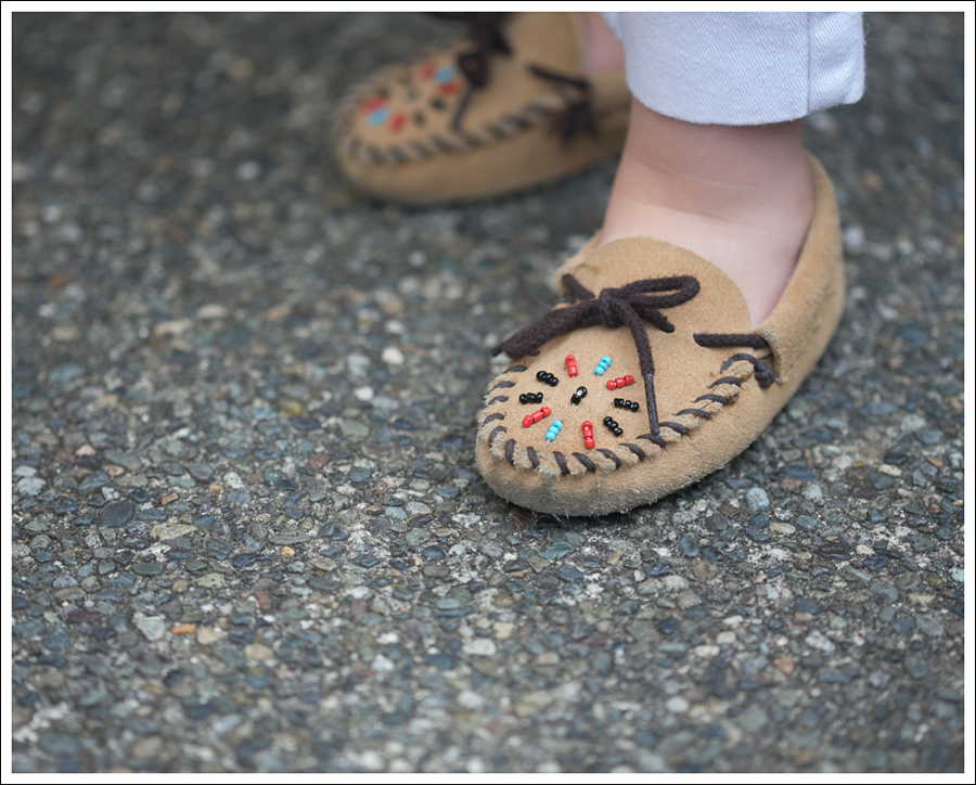 Blog Gap Jacket Mini Boden Swing top Joes Jeans White Minnetonka Mocs-5