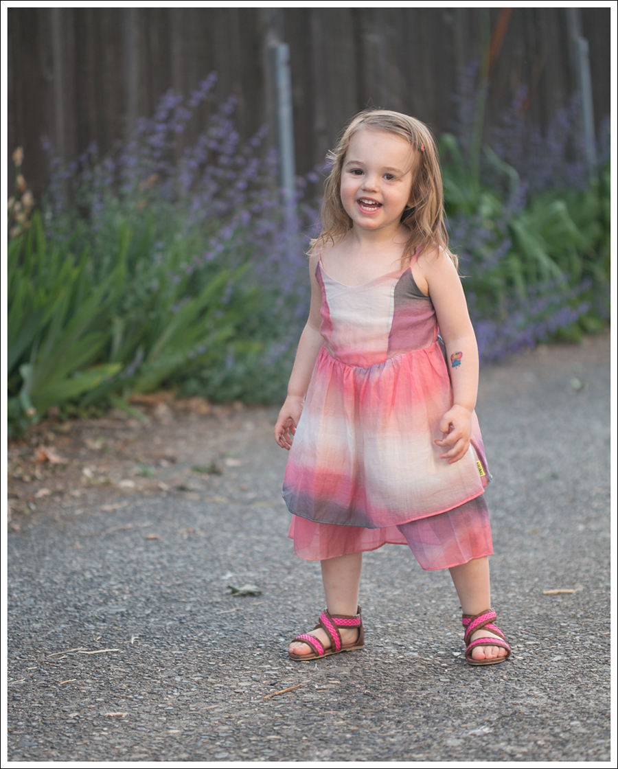 Blog Maya 138 Weeks SweetGirl Ombre Dress Old Navy Sandals-4
