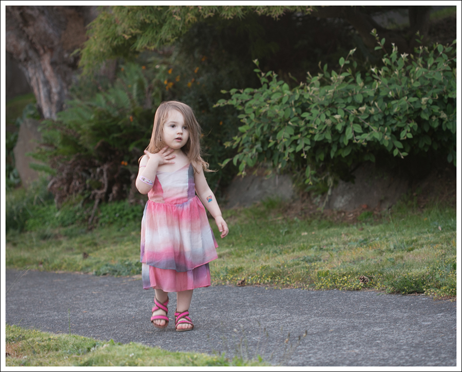 Blog Maya 138 Weeks SweetGirl Ombre Dress Old Navy Sandals-7