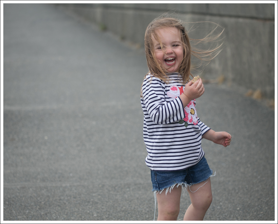 Blog Mini Boden Levi Cuttoffs Pink Converse-1