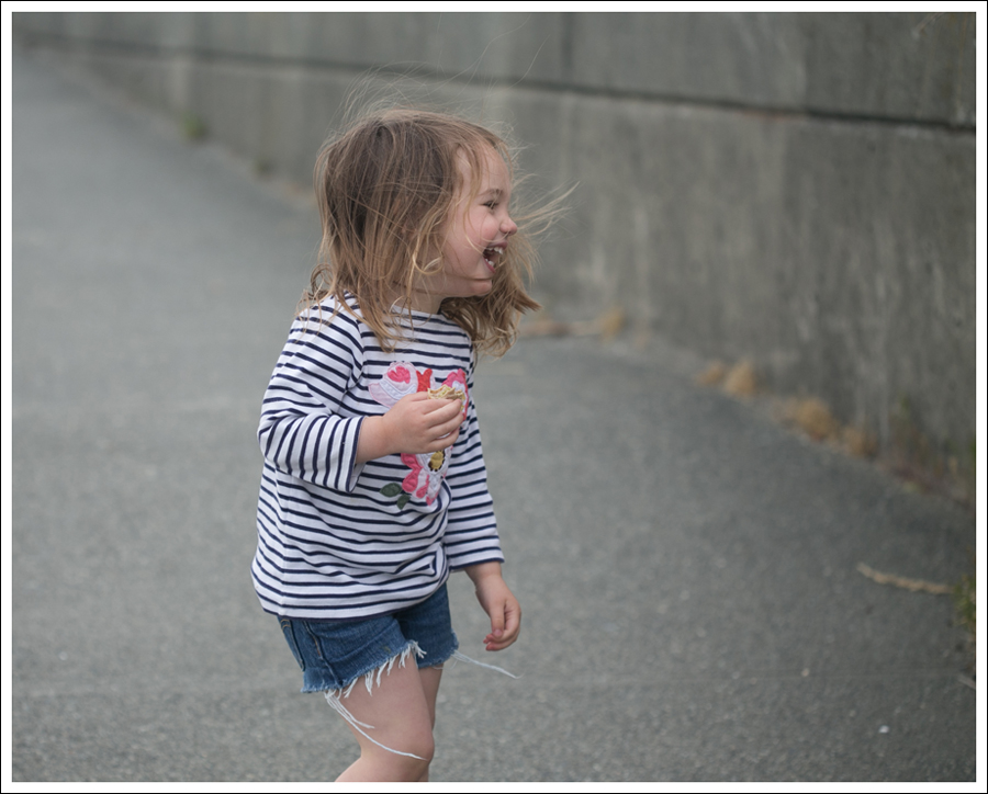 Blog Mini Boden Levi Cuttoffs Pink Converse-2