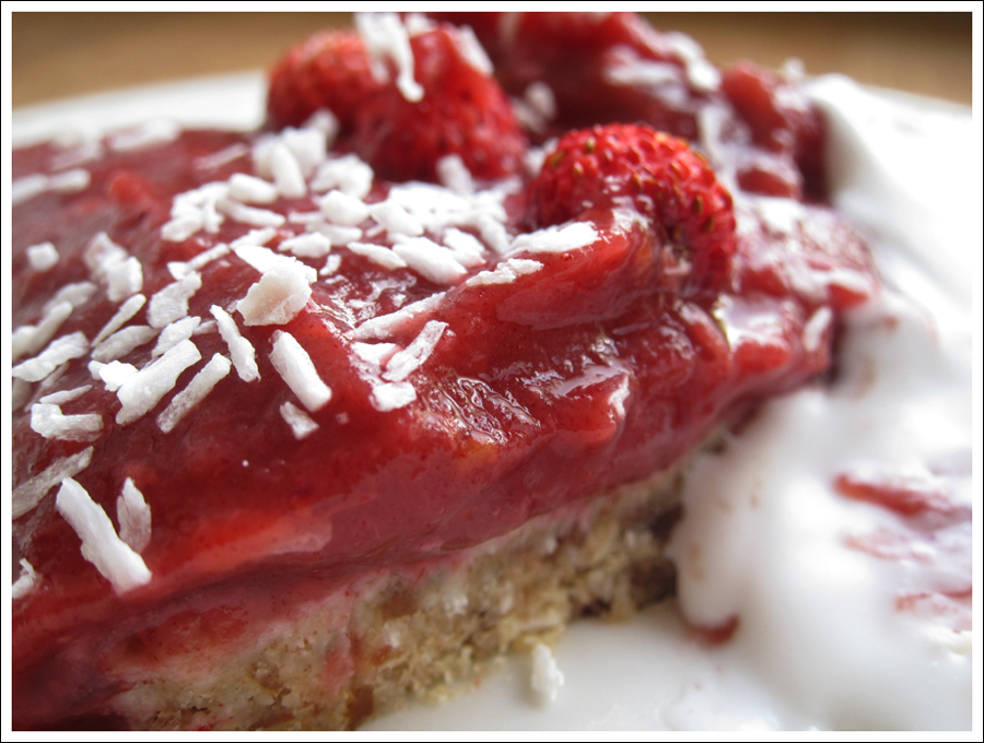 Blog paleorhubarbstrawberrytart3