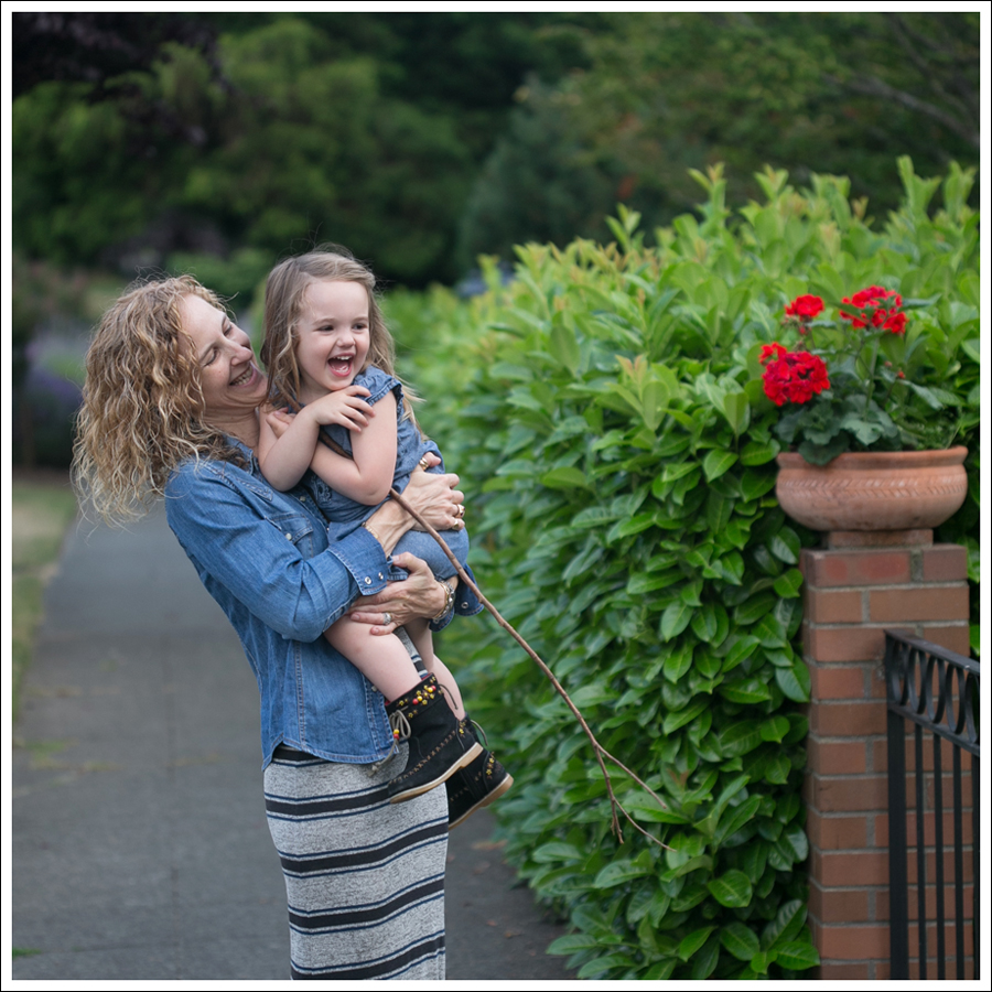 Blog Gap Denim Shirt Saint Grace Dress Black Converse-5