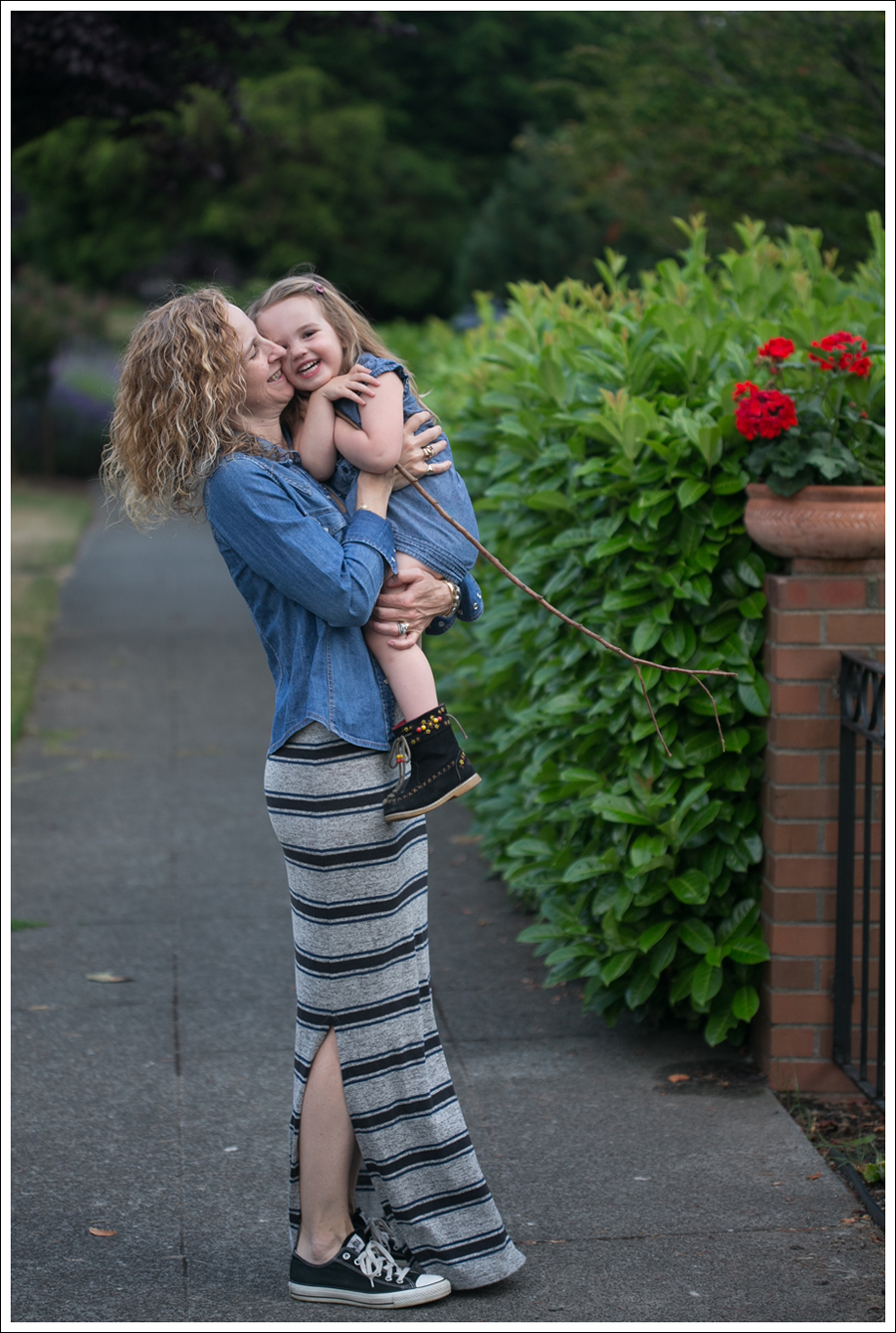 Blog Gap Denim Shirt Saint Grace Dress Black Converse-6