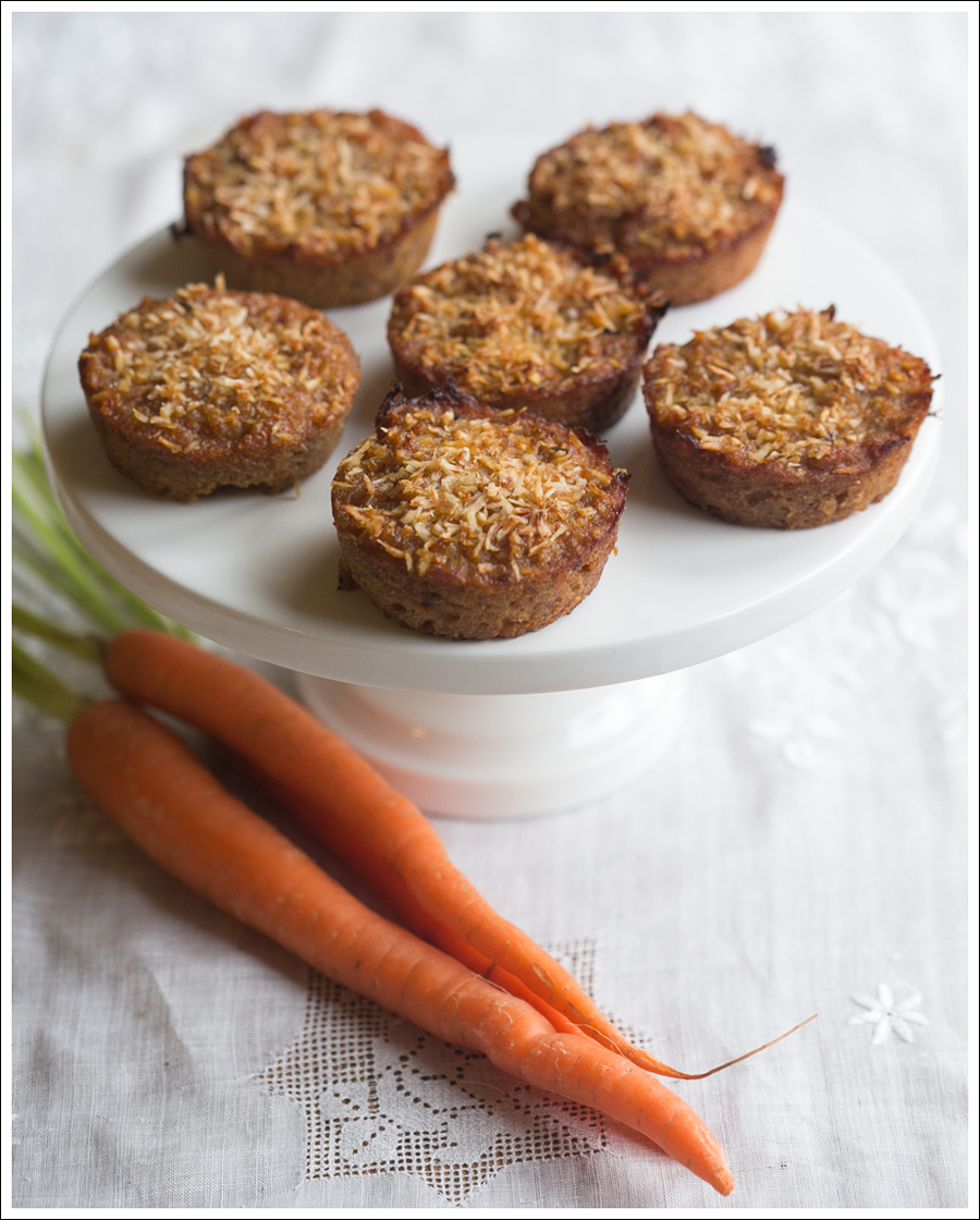 Blog Healthy Paleo Carrot Cake Muffins-1