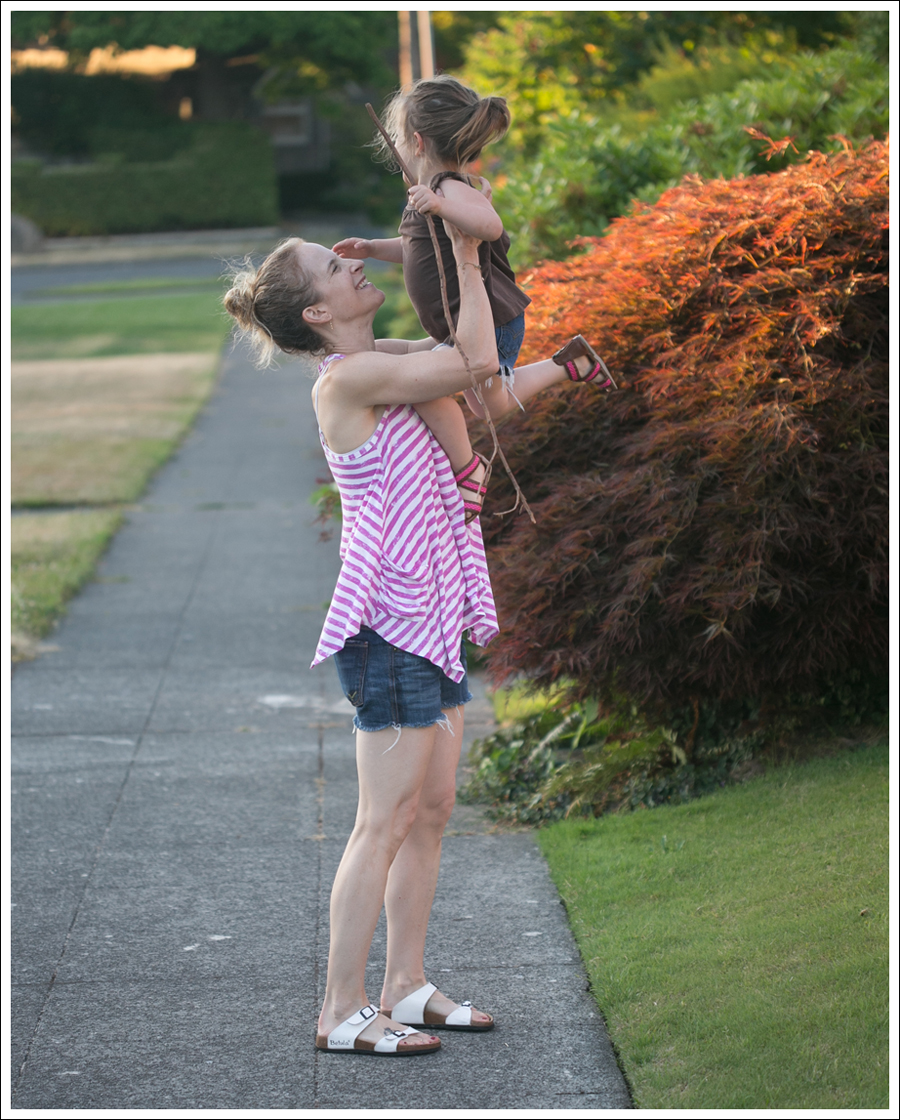 Blog Splendid Swing Tank DIY COH Cuttoffs White Birkenstocks-3