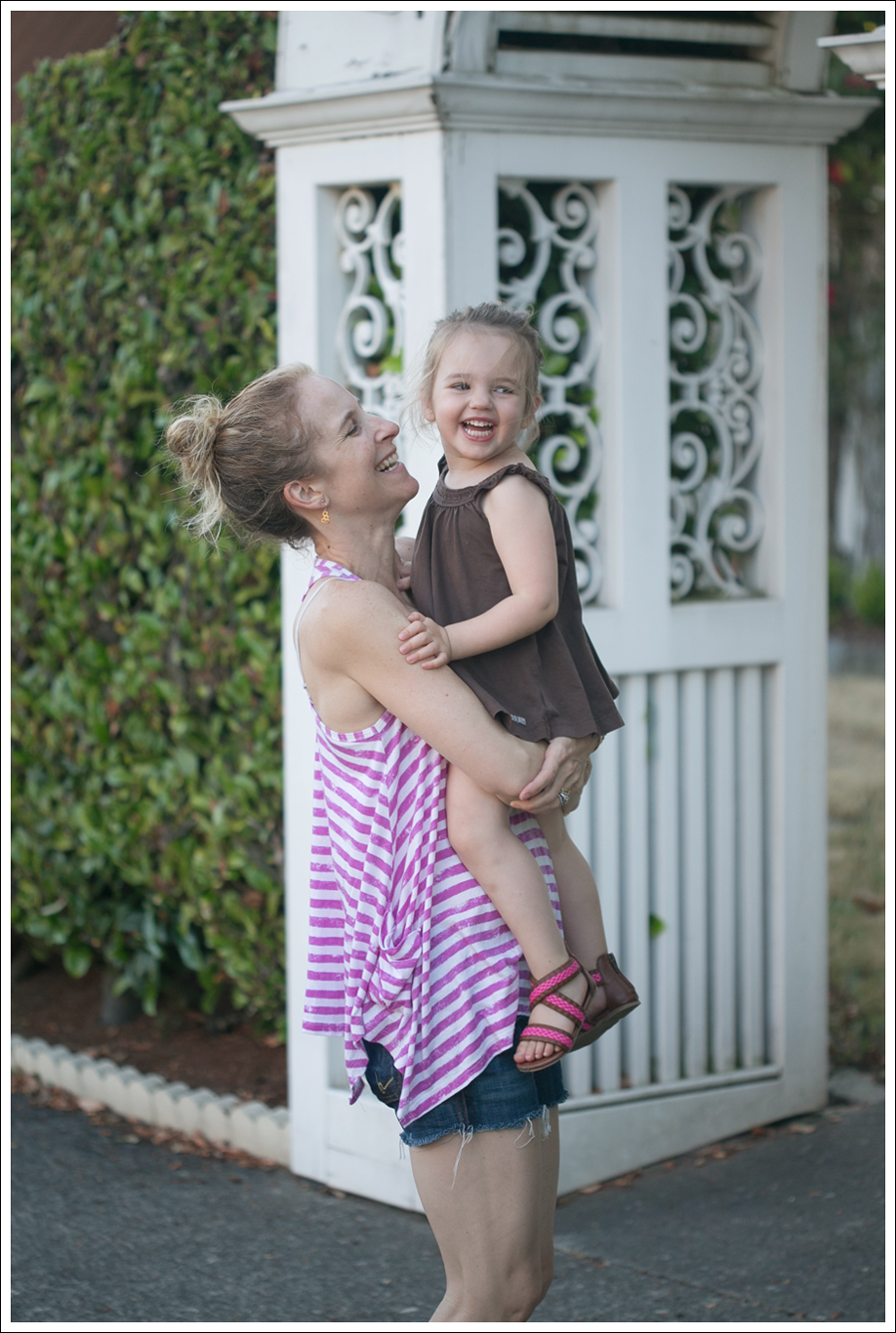 Blog Splendid Swing Tank DIY COH Cuttoffs White Birkenstocks-6