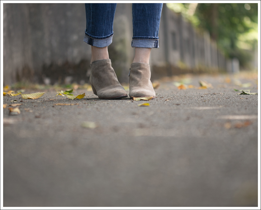Blog Abercrombie and Fitch Boho Top Citizens Of Humanity Carlton Retro High Rise Jeans Sam Edelman Petty Suede Booties-5