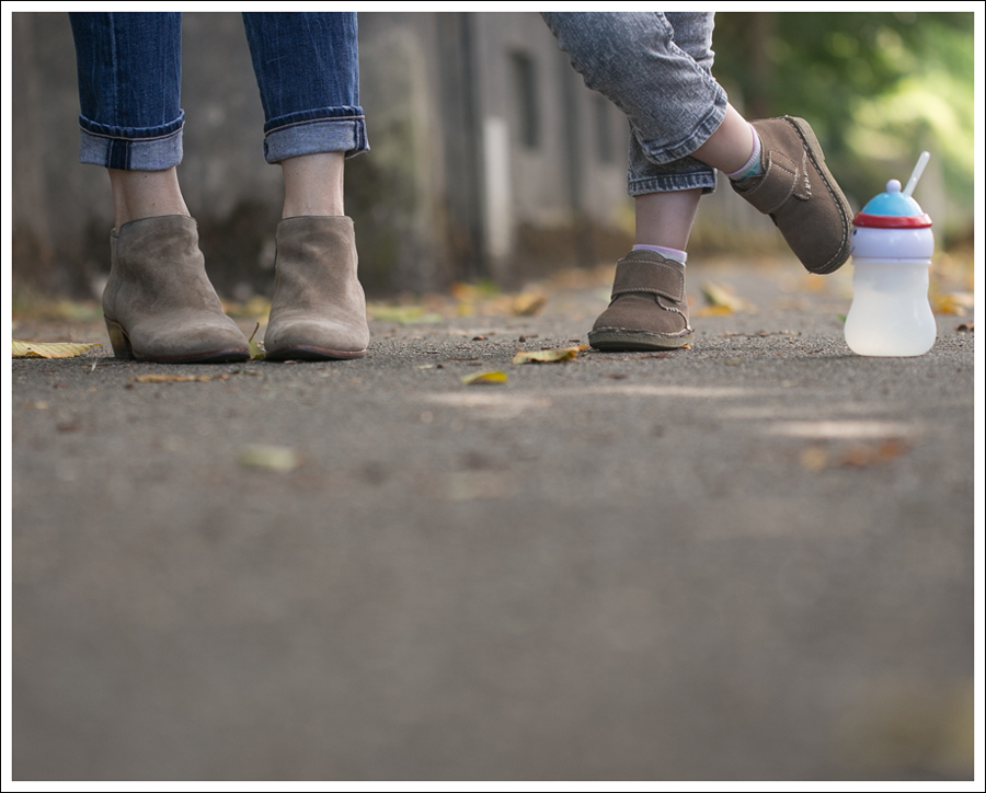 Blog Abercrombie and Fitch Boho Top Citizens Of Humanity Carlton Retro High Rise Jeans Sam Edelman Petty Suede Booties-7