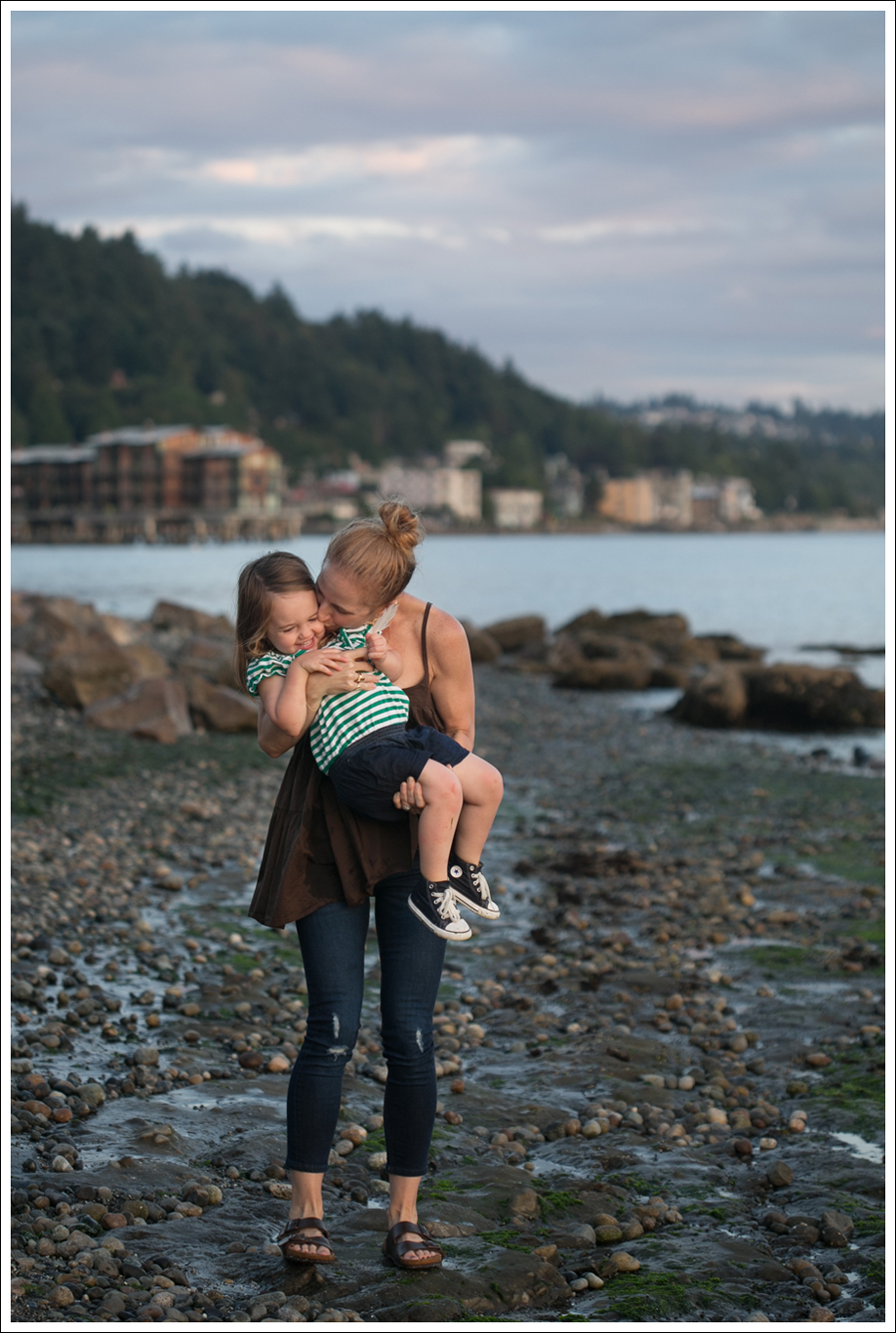 Blog Old Navy Swing Top Edyson Destroyed Skinny Birkenstocks-1