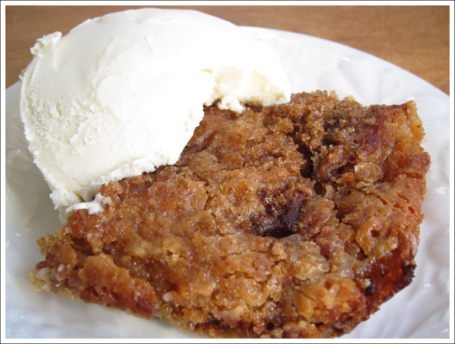 Blog rhubarb crisp cake