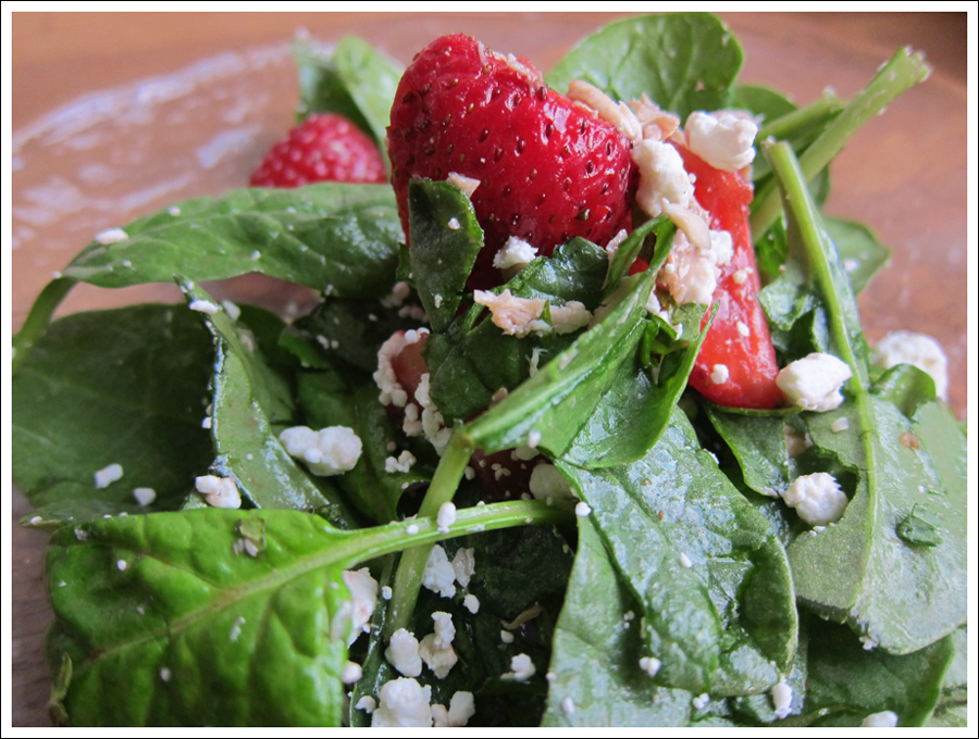 Blog strawberry_mint_goatcheese_salad (1)