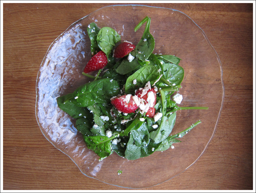 Blog strawberry_mint_goatcheese_salad (2)